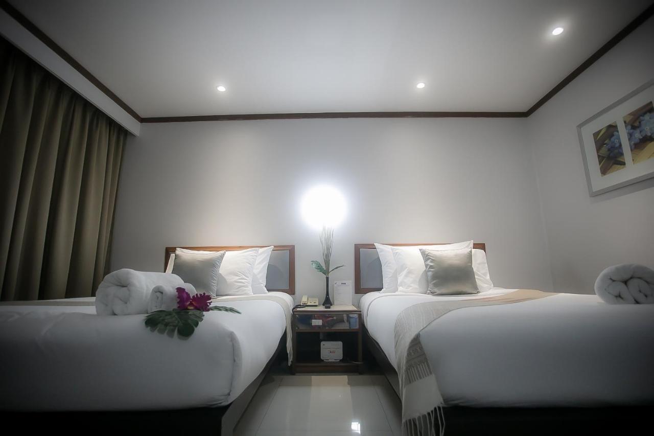 Friday Hotel Uttaradit Extérieur photo