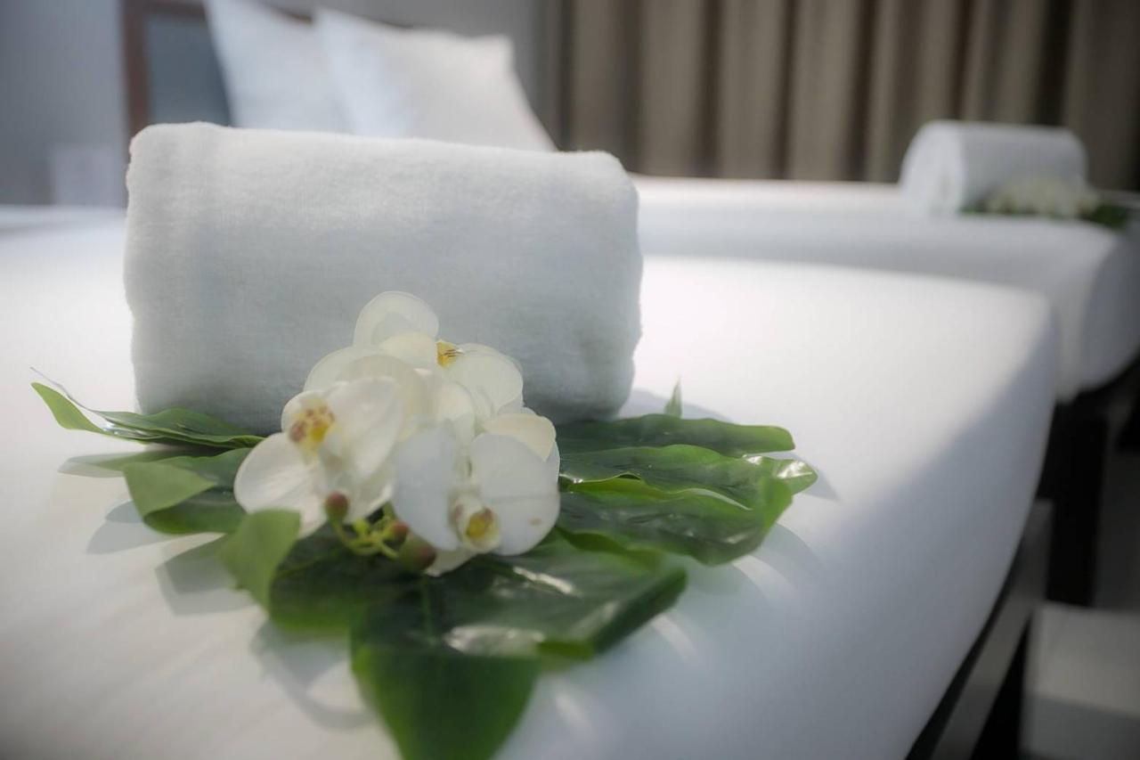 Friday Hotel Uttaradit Extérieur photo