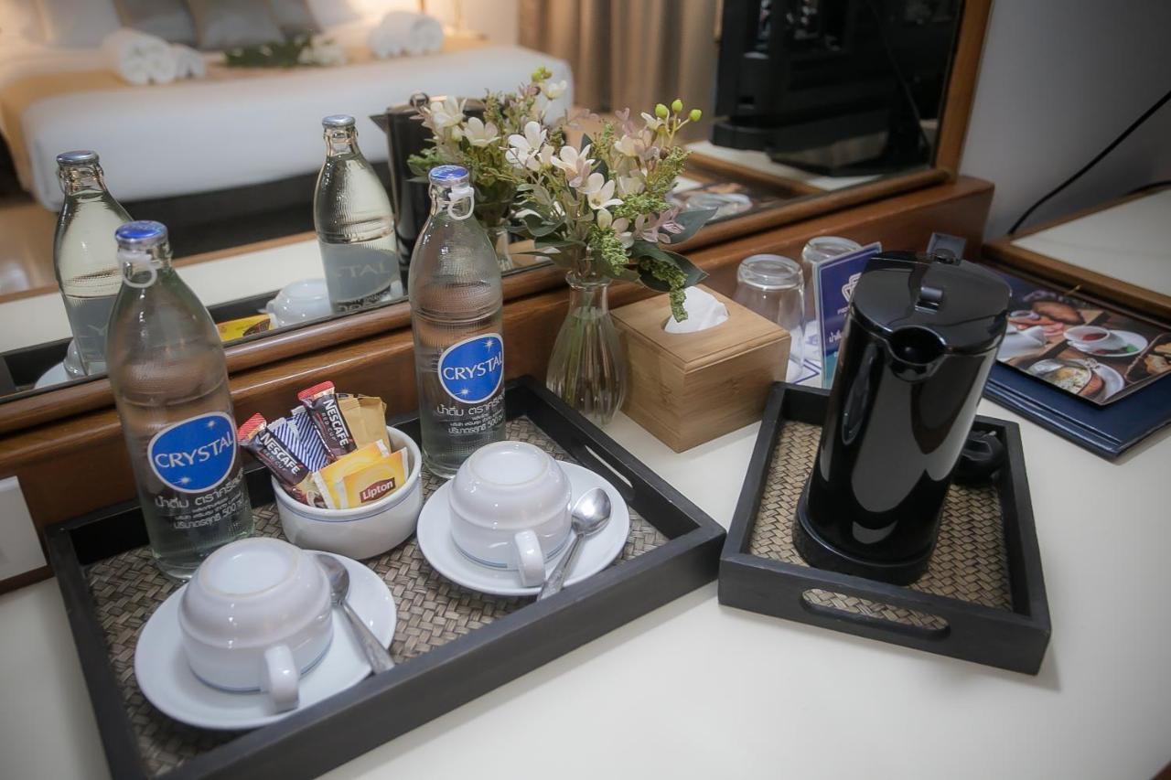 Friday Hotel Uttaradit Extérieur photo