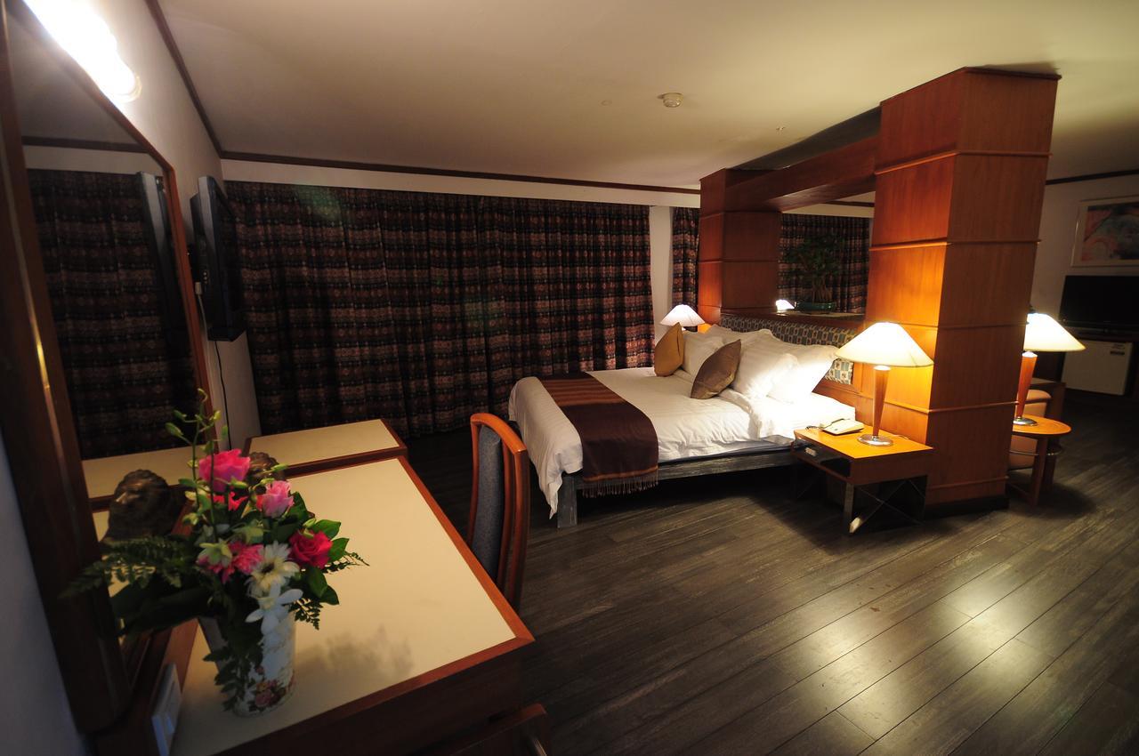 Friday Hotel Uttaradit Extérieur photo