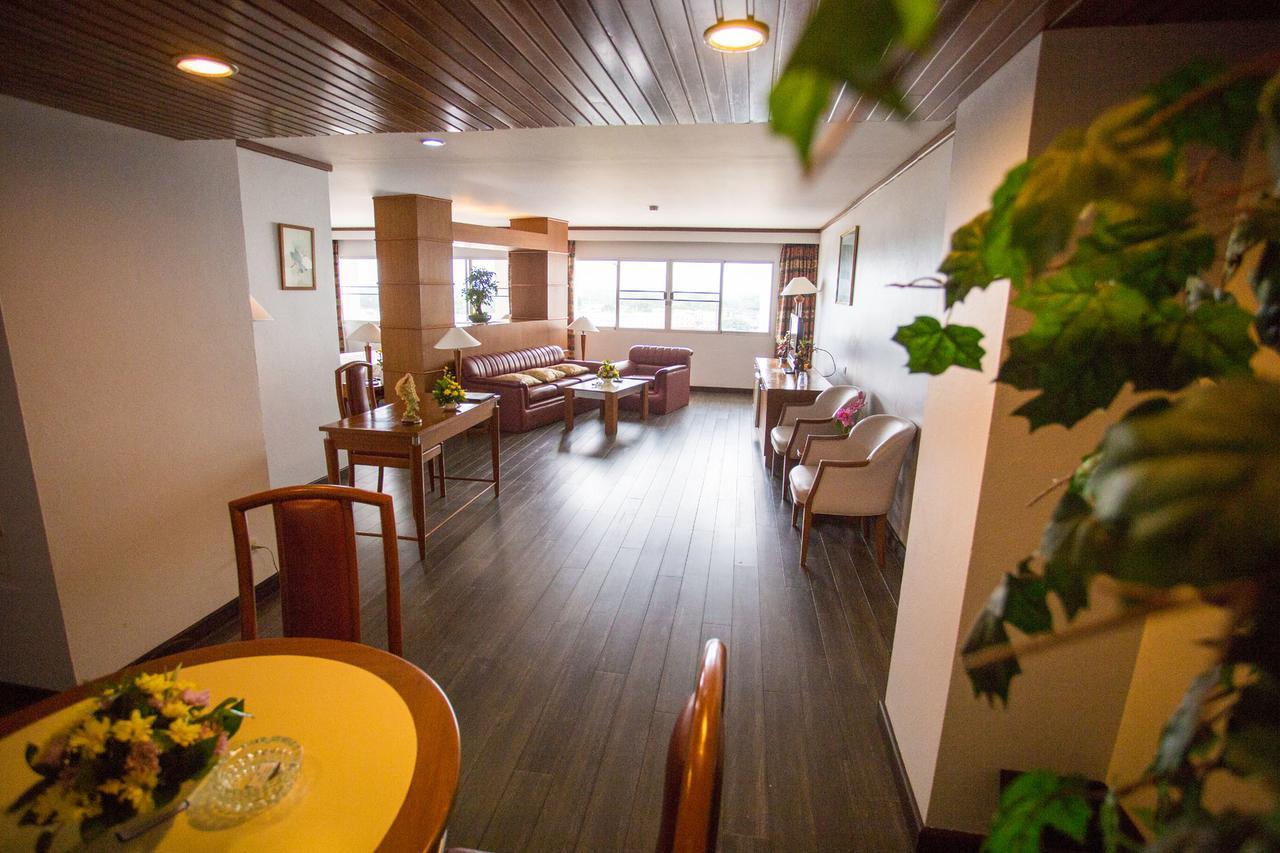 Friday Hotel Uttaradit Extérieur photo